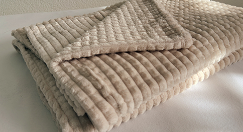 توفير البطانيات للأسر المتعففة 